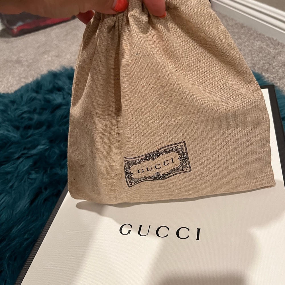 Gucci Leather wristlet/ wallet 🔥🔥🔥🔥 - Picture 4 of 17